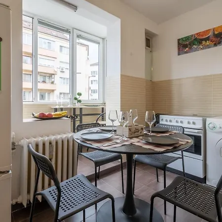 Vivid By Ndk And Vitosha Blvd With Free Secured Parking And Ac Apartmán *