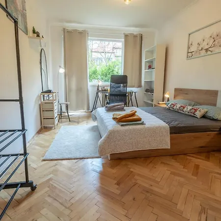 Vivid By Ndk And Vitosha Blvd With Free Secured Parking And Ac Apartmán