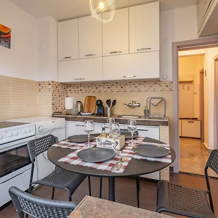 Vivid By Ndk And Vitosha Blvd With Free Secured Parking And Ac София